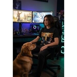 FORTNITE T shirt Large‎